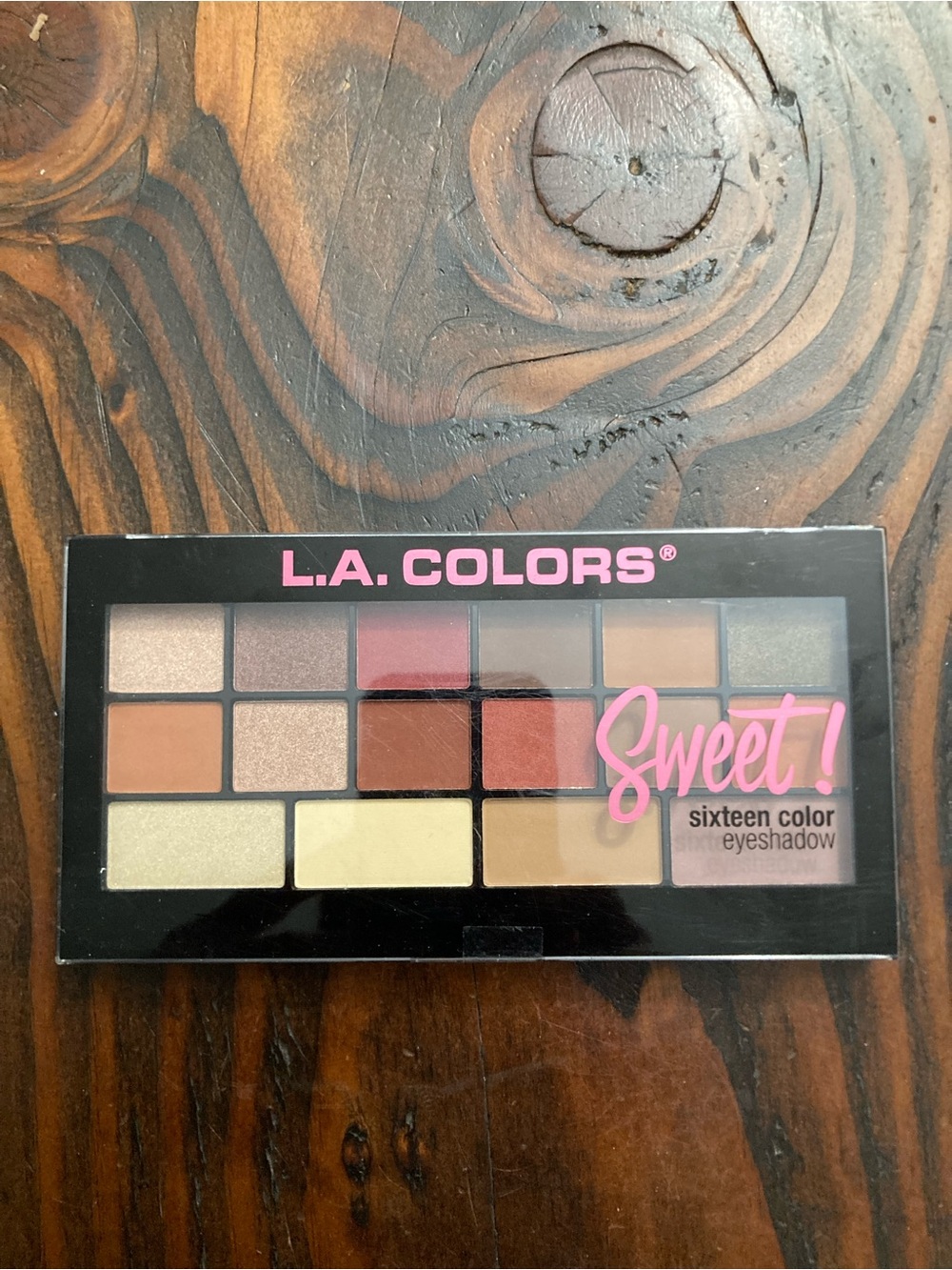 L.A Color Eye Shadow 16 Colors